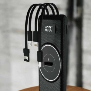 Hızlı Şarj Dijital Göstergeli Powerbankli Çoklu Şarj Özelliği