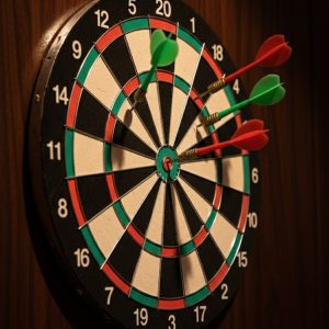 Kaliteli Ahşap 15 İnç Dart Tahtası Kolay Montajlı 4 Ok