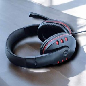 Yüksek Ses Kalitesi ve Aktif Gürültü Engelleme Özellikli Kablolu Mikrofonlu Kulaklık